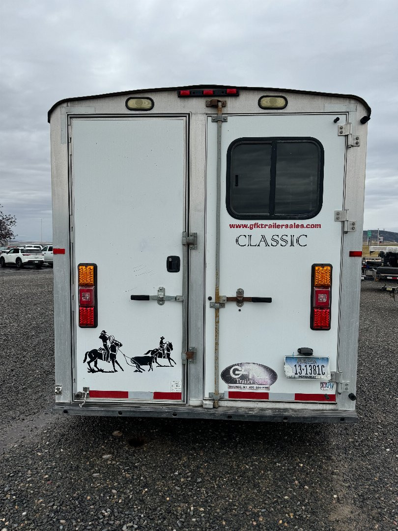 Used 2005 Classic 3H LQ Horse Trailer