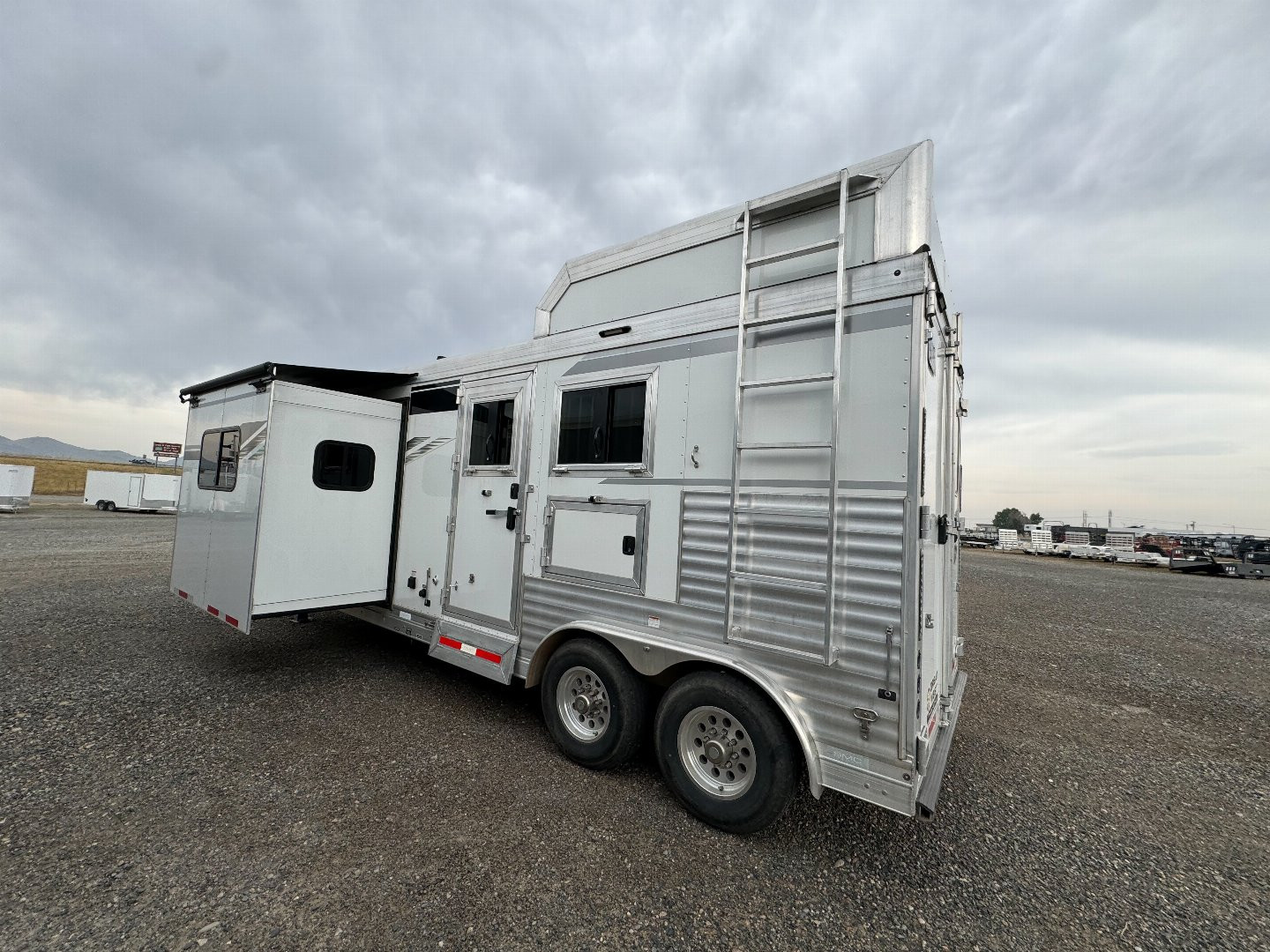Used 2022 SMC Laramie 2H LQ Horse Trailer