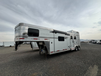 Used 2022 SMC Laramie 2H LQ Horse Trailer