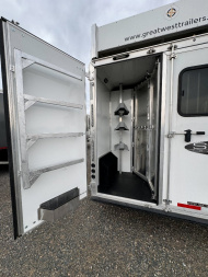 Used 2022 SMC Laramie 2H LQ Horse Trailer