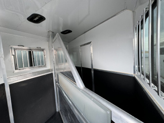 Used 2022 SMC Laramie 2H LQ Horse Trailer