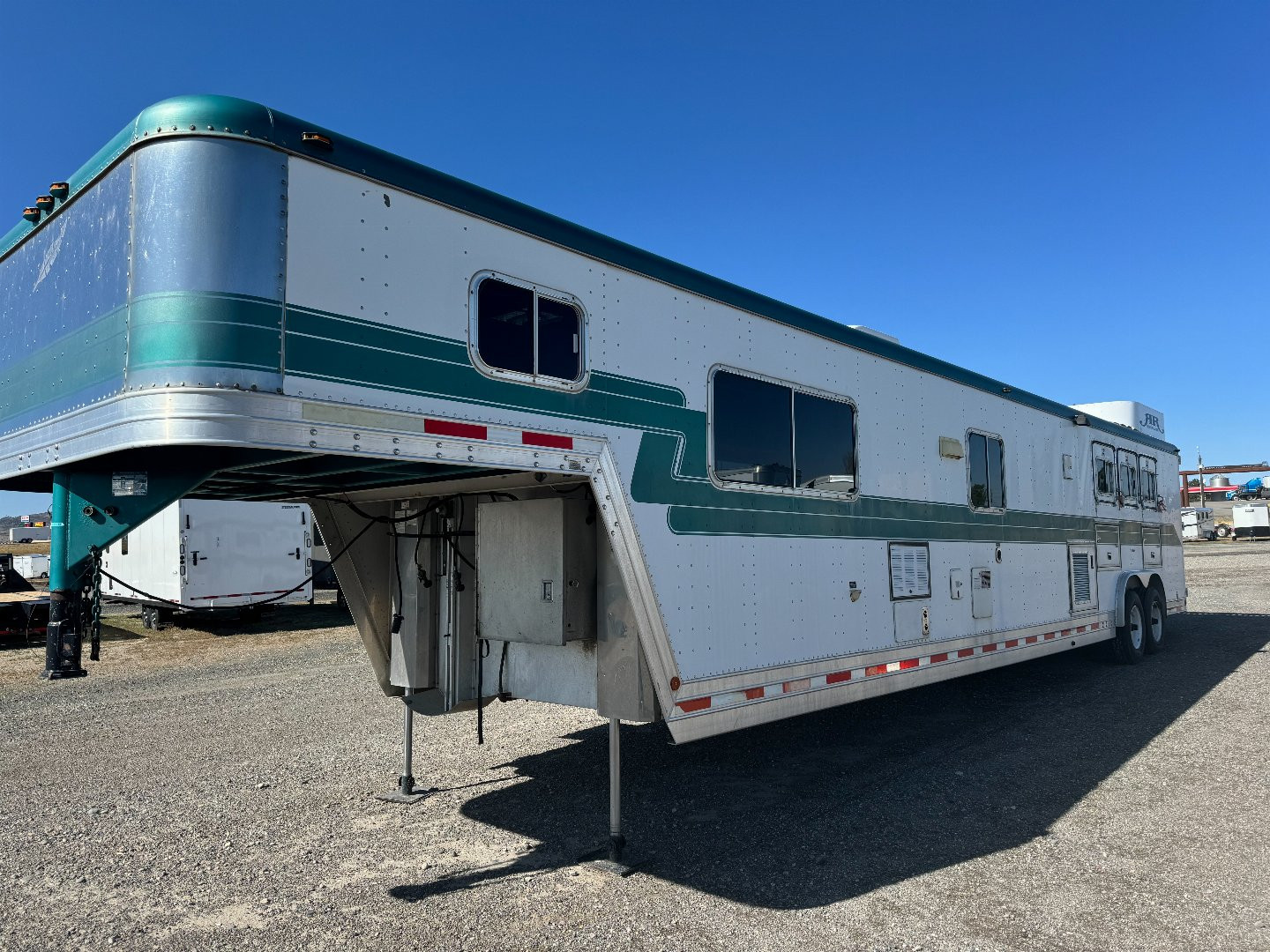 Used 1995 Featherlite Trailers 3H LQ Horse Trailer