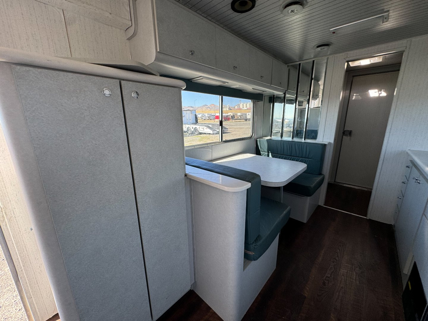 Used 1995 Featherlite Trailers 3H LQ Horse Trailer