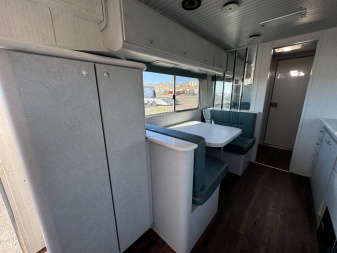 Used 1995 Featherlite Trailers 3H LQ Horse Trailer