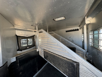 Used 1995 Featherlite Trailers 3H LQ Horse Trailer