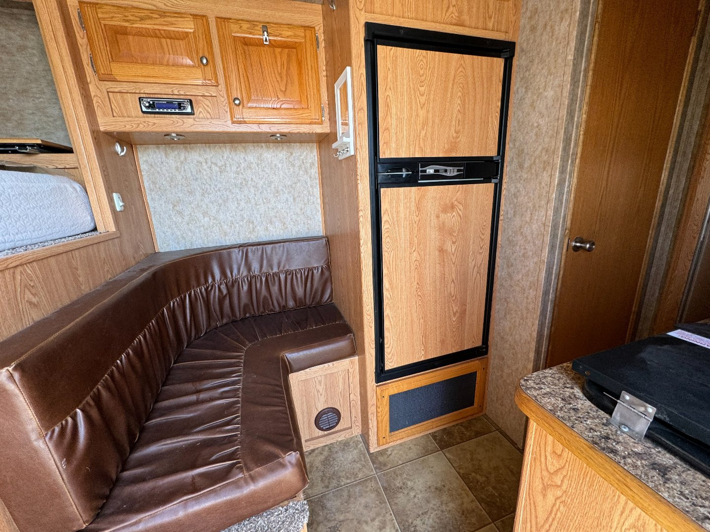 Used 2007 Kiefer Manufacturing Genesis 3H Living Quarter Horse Trailer