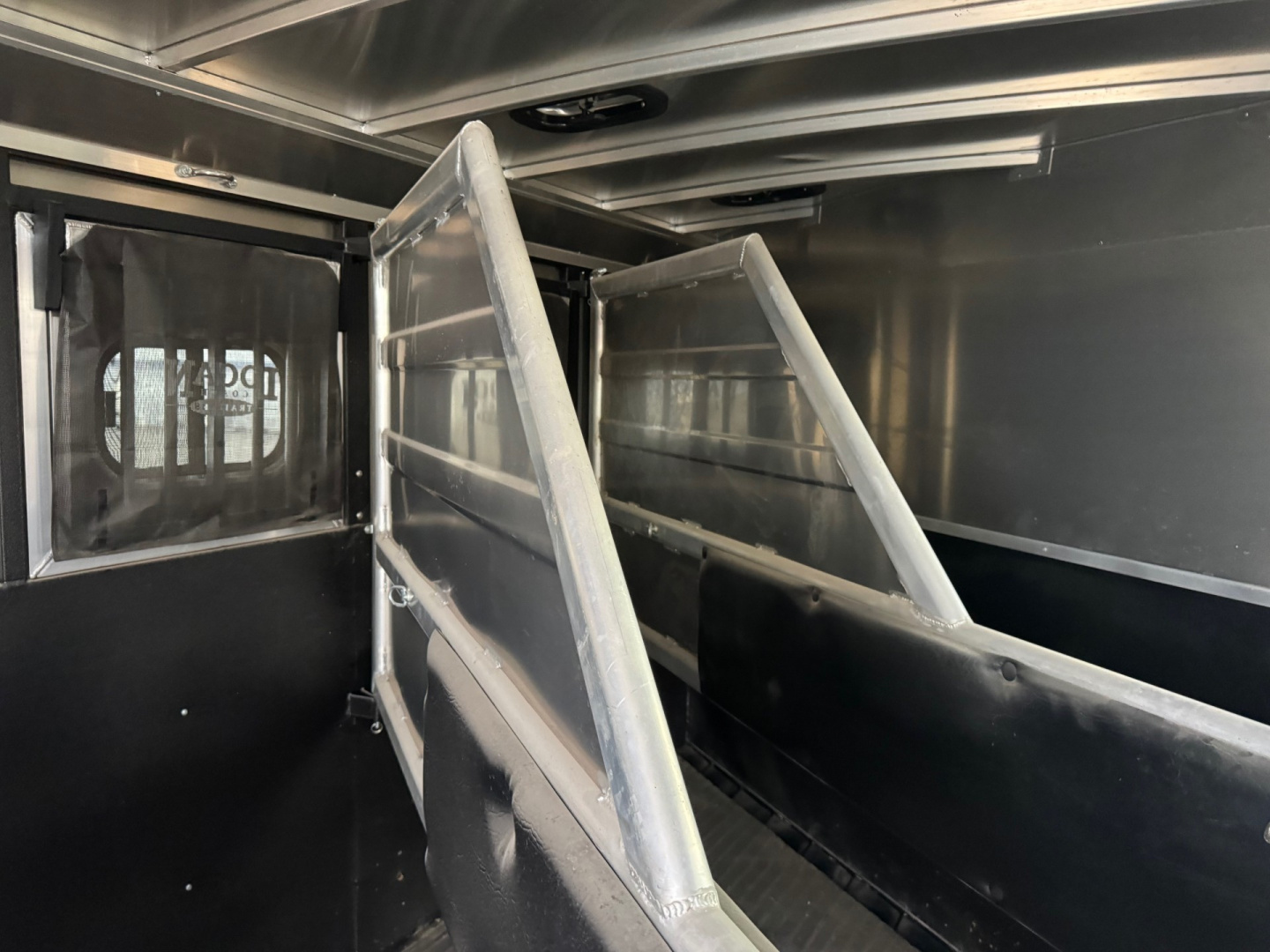 Used 2024 LOGAN COACH Bullseye 3H GN Horse Trailer