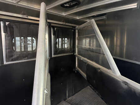 Used 2024 LOGAN COACH Bullseye 3H GN Horse Trailer