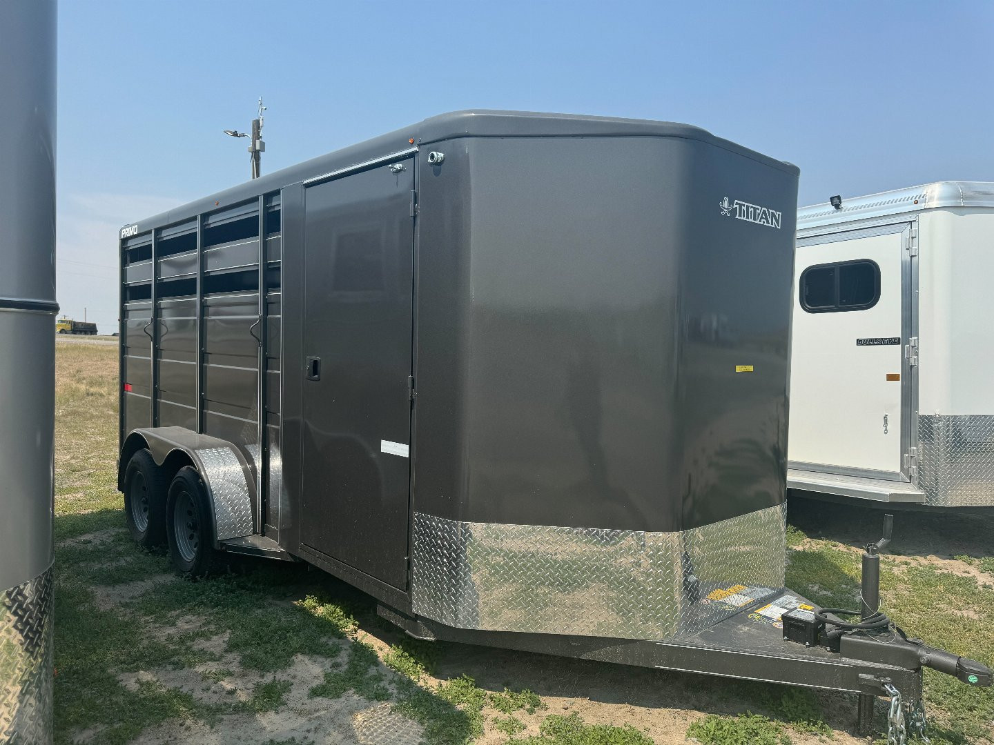 New 2024 Titan 3H Primo