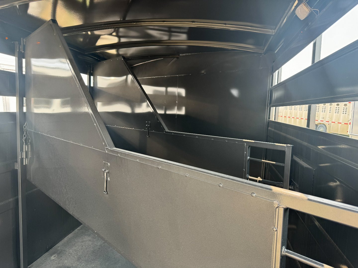 New 2024 Titan 3H Primo