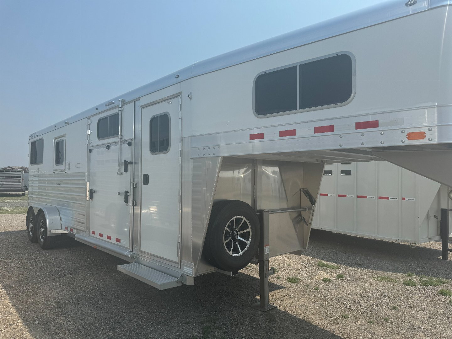 New 2025 4-Star 2+1 Horse Trailer