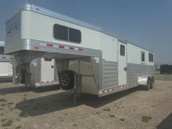 New 2025 4-Star 2+1 Horse Trailer