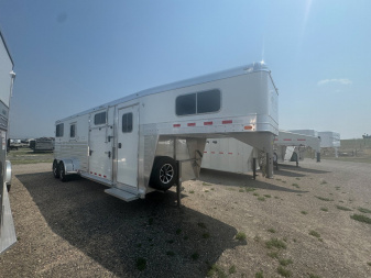 New 2025 4-Star 2+1 Horse Trailer