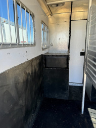 Used 2003 Featherlite Trailers 2H BP STRAIGT LOAD Horse Trailer