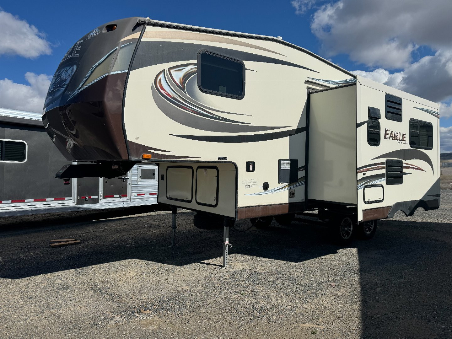 Used 2014 Keystone RV MONTANA Fifth Wheel