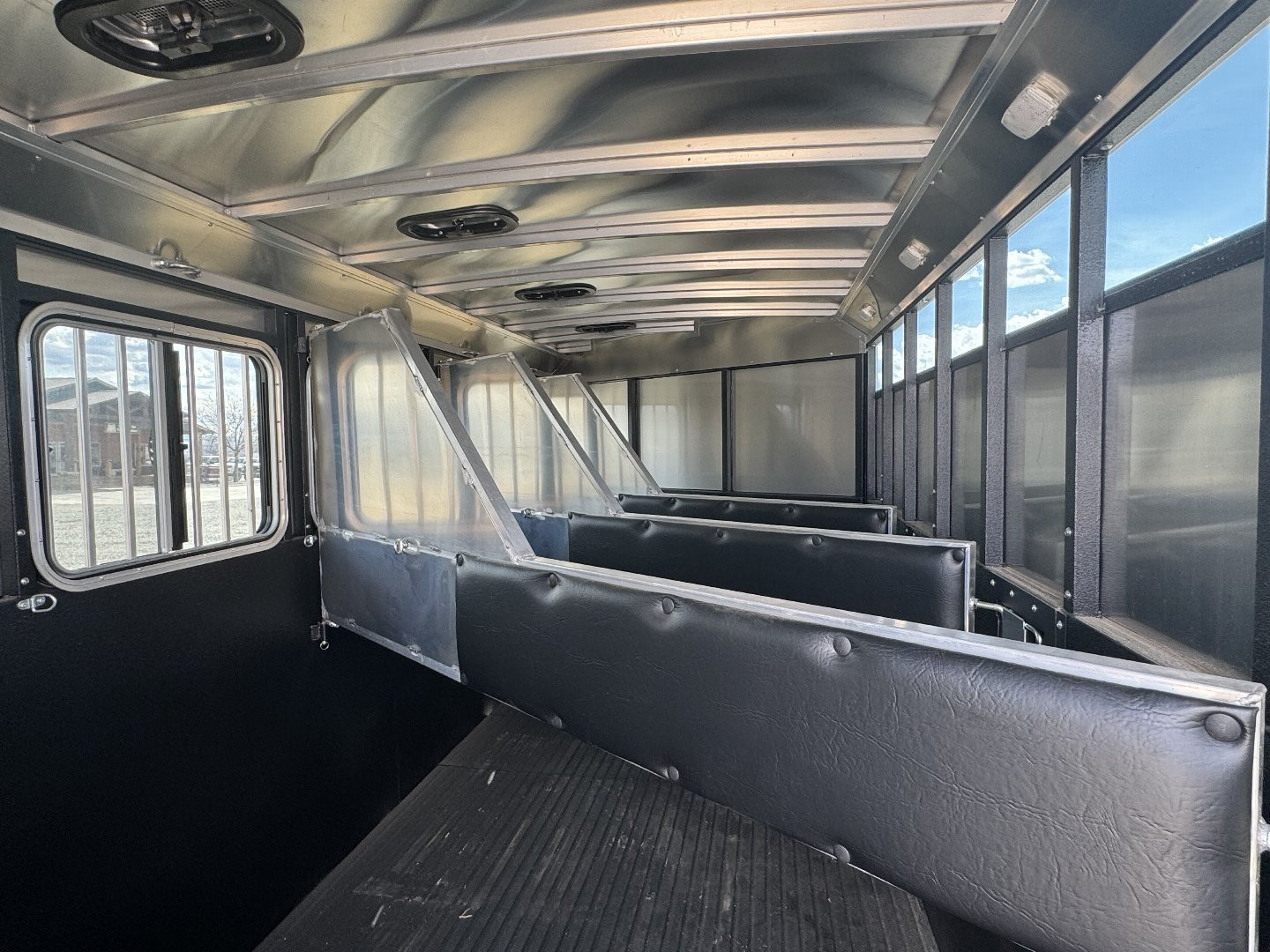 New 2024 LOGAN COACH 4H GN CROSSFIRE