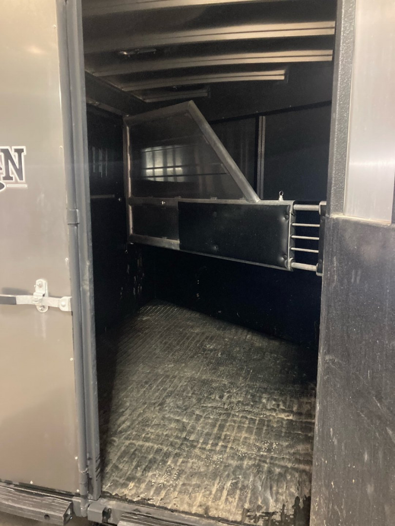 Used 2021 LOGAN COACH 2H BULLSEYE BH