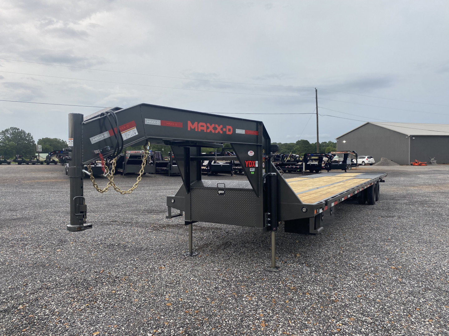New 2026 MAXXD 40' x 102" 30k Hyd Dove Gooseneck Trailer
