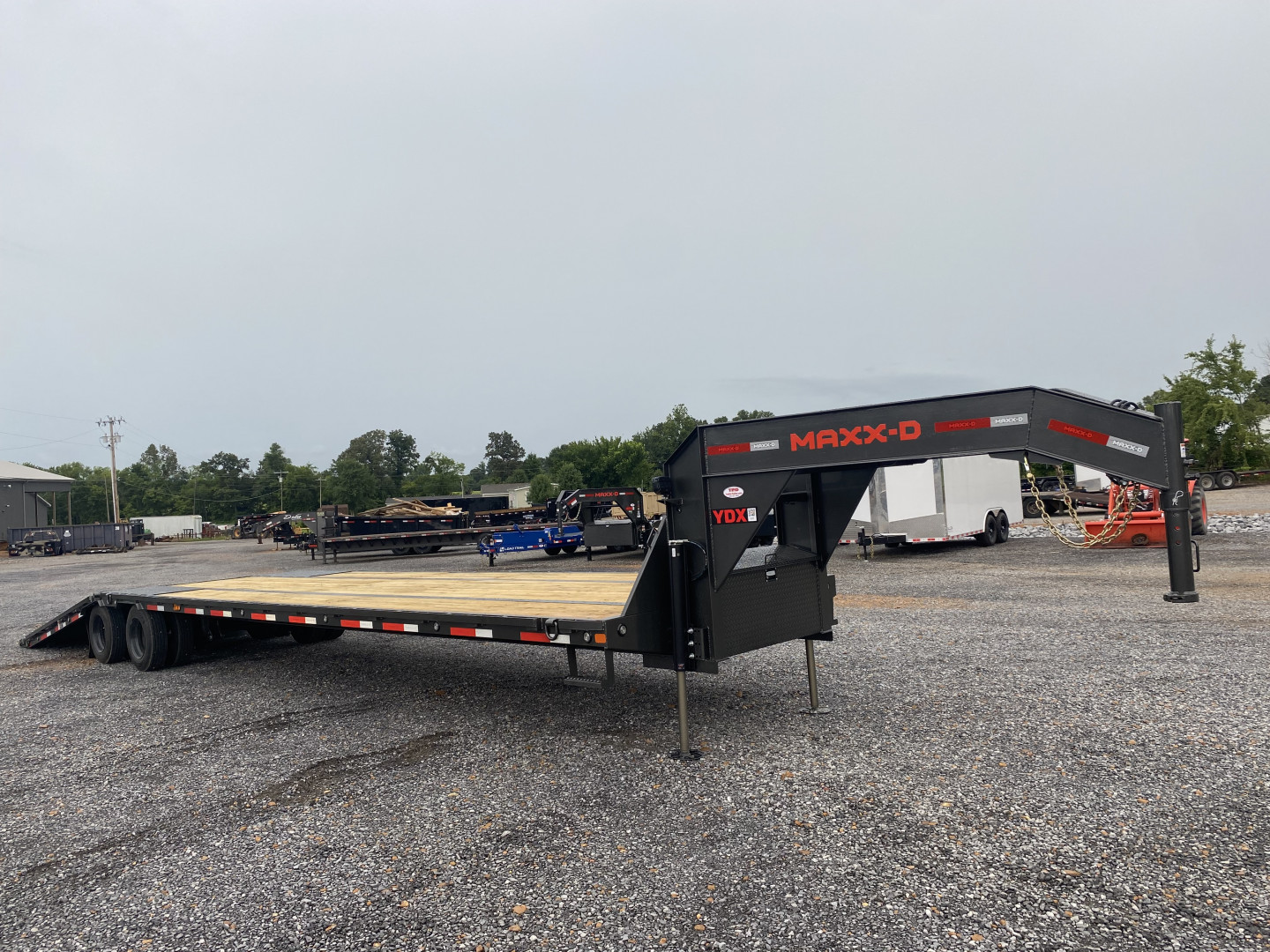 New 2026 MAXXD 40' x 102" 30k Hyd Dove Gooseneck Trailer