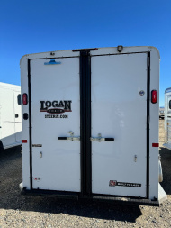 New 2024 LOGAN COACH 3H BULLSEYE BH Horse Trailer