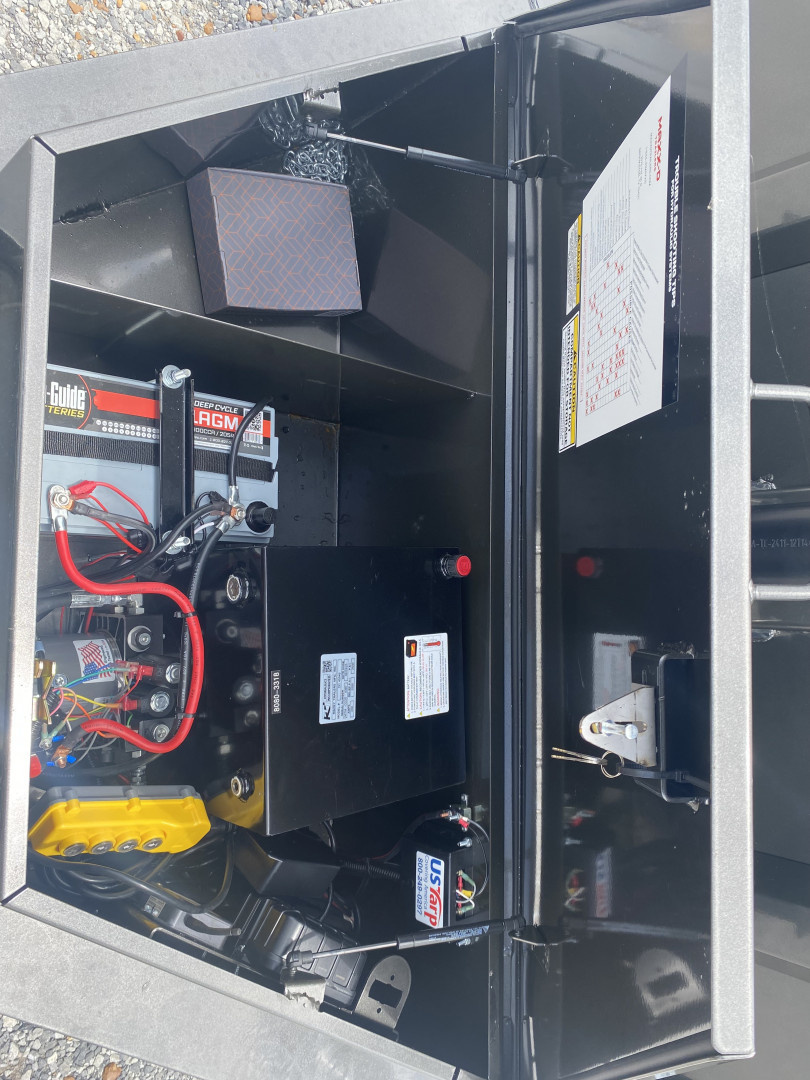 New 2026 MAXXD Dump Trailer | 16' x 83" 17.5K GVWR