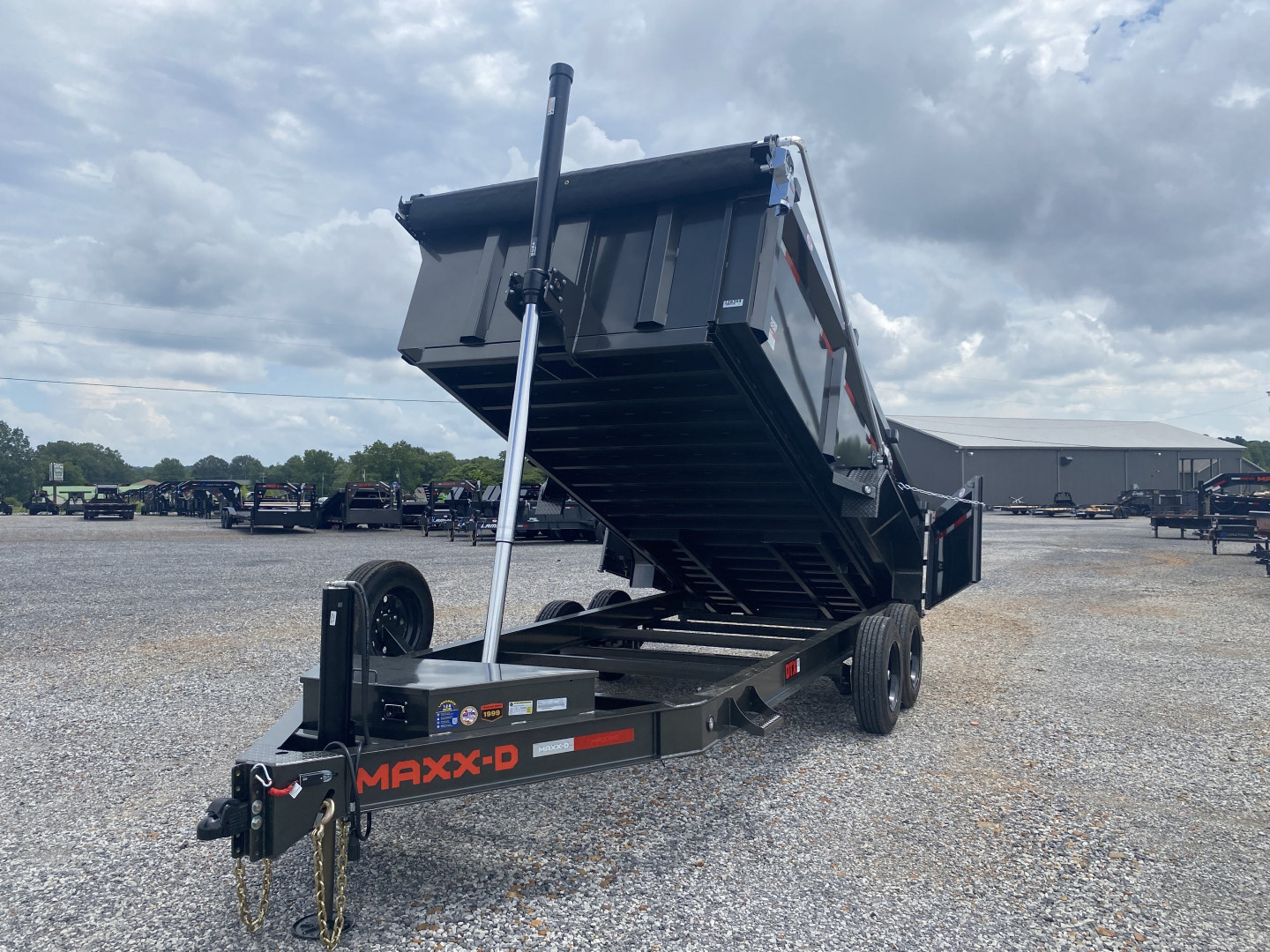 New 2026 MAXXD Dump Trailer | 16' x 83" 17.5K GVWR