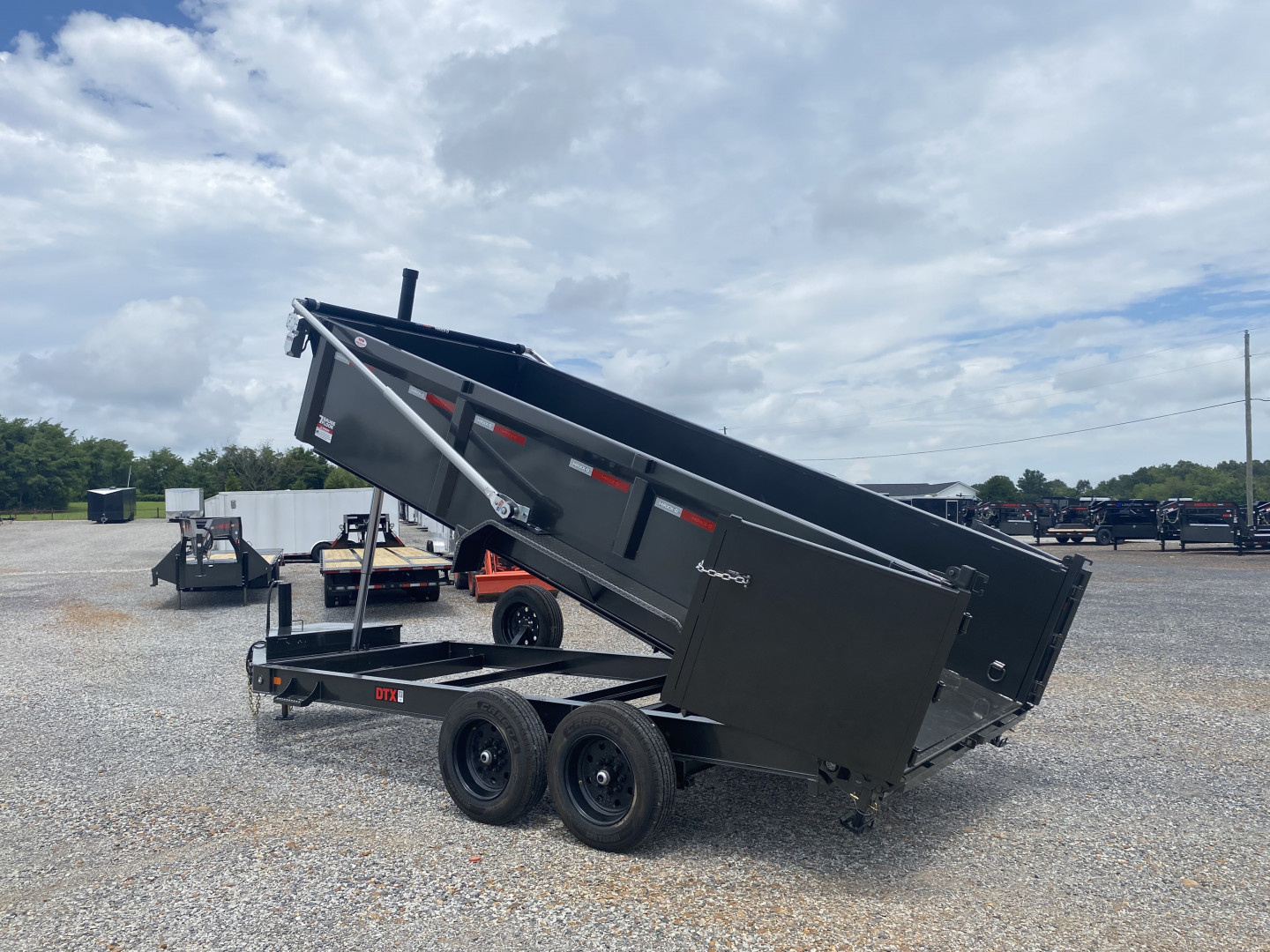 New 2026 MAXXD Dump Trailer | 16' x 83" 17.5K GVWR