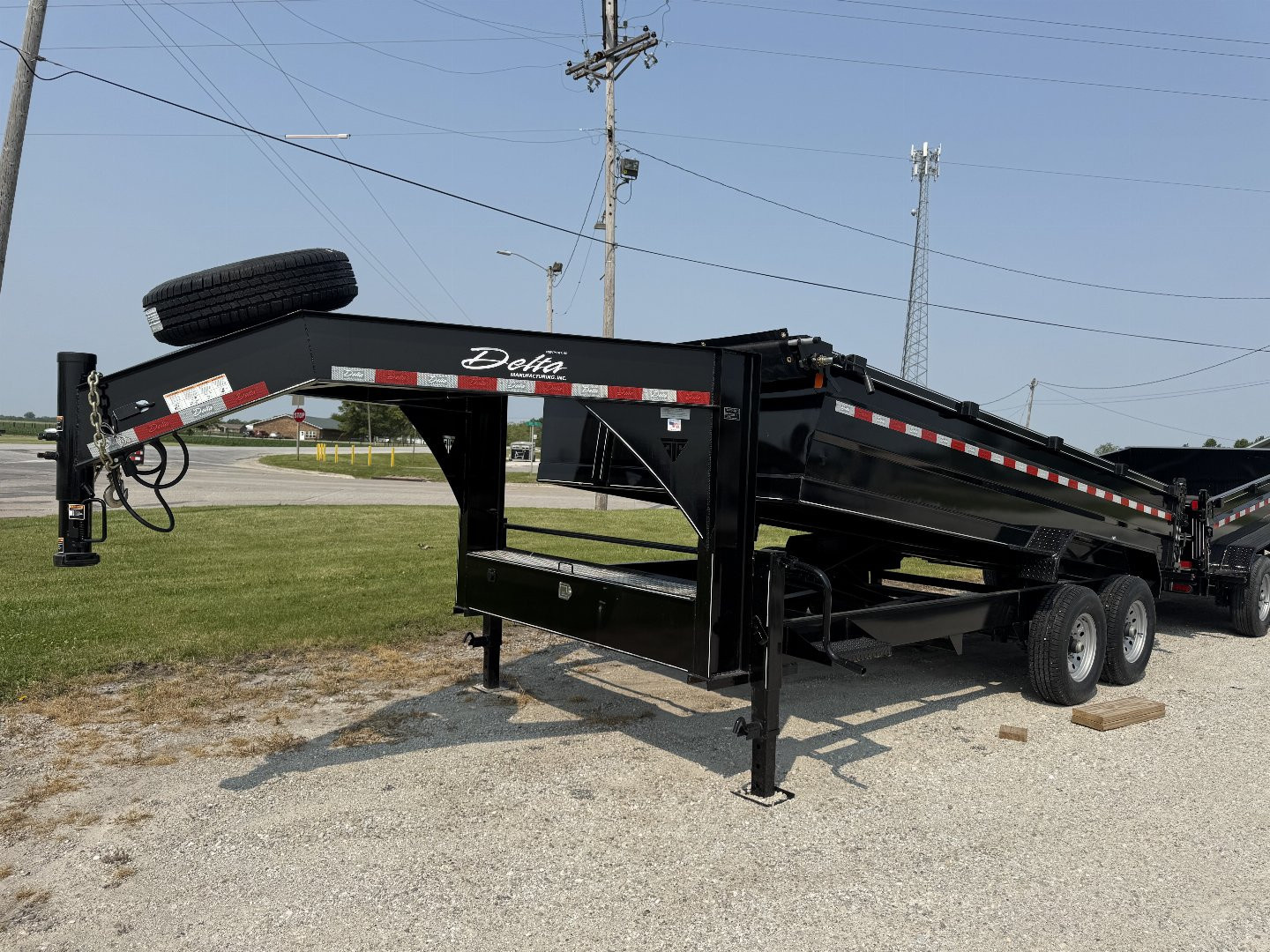 New 2024 Delta Mfg 16 GN Dump Trailer