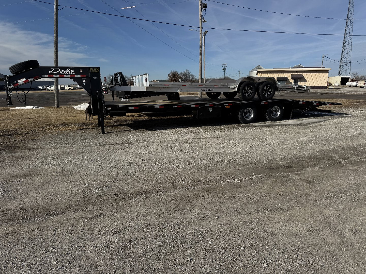 New 2025 Delta Mfg Hydraulic Tilt Equipment Trailer