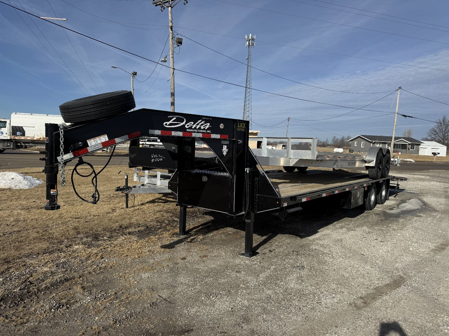 New 2025 Delta Mfg Hydraulic Tilt Equipment Trailer