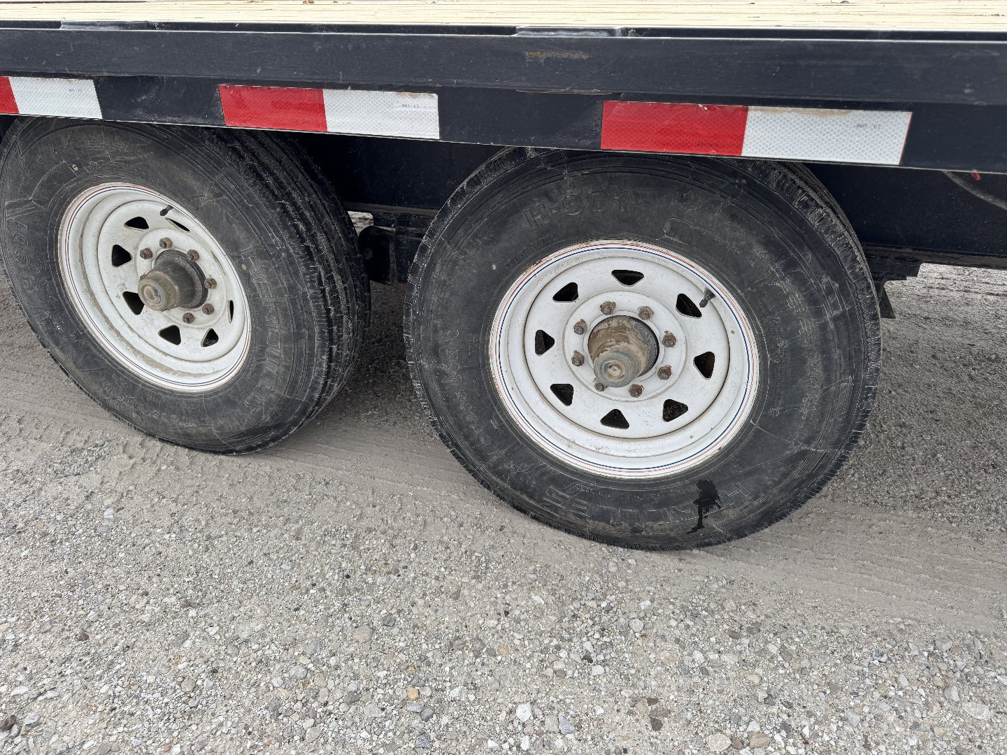 Used 2009 Load Trail 20’ Deckover