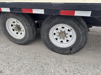 Used 2009 Load Trail 20’ Deckover
