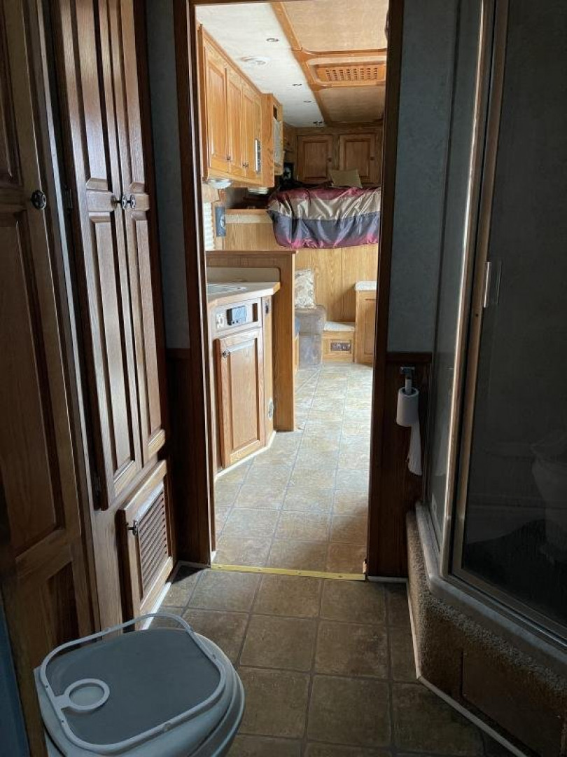 Used 2006 Exiss Trailers 3H LQ Horse Trailer