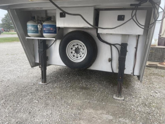 Used 2006 Exiss Trailers 3H LQ Horse Trailer