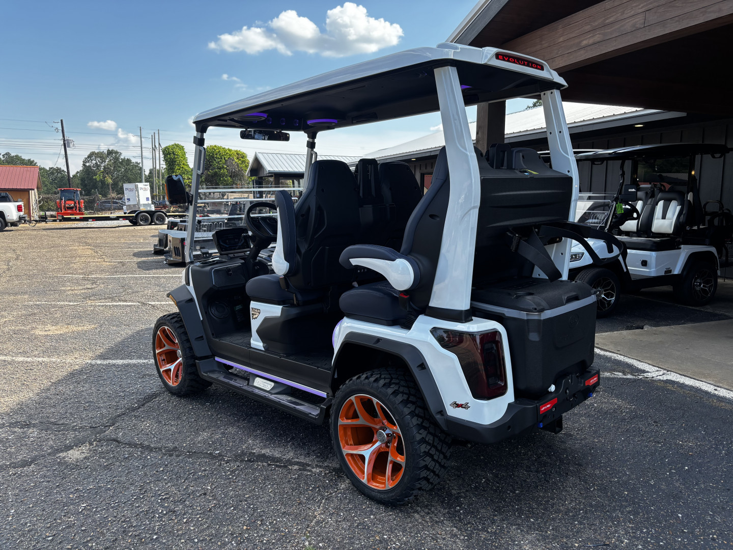 New 2025 Evolution Electric Vehicles XT4 Golf Cart