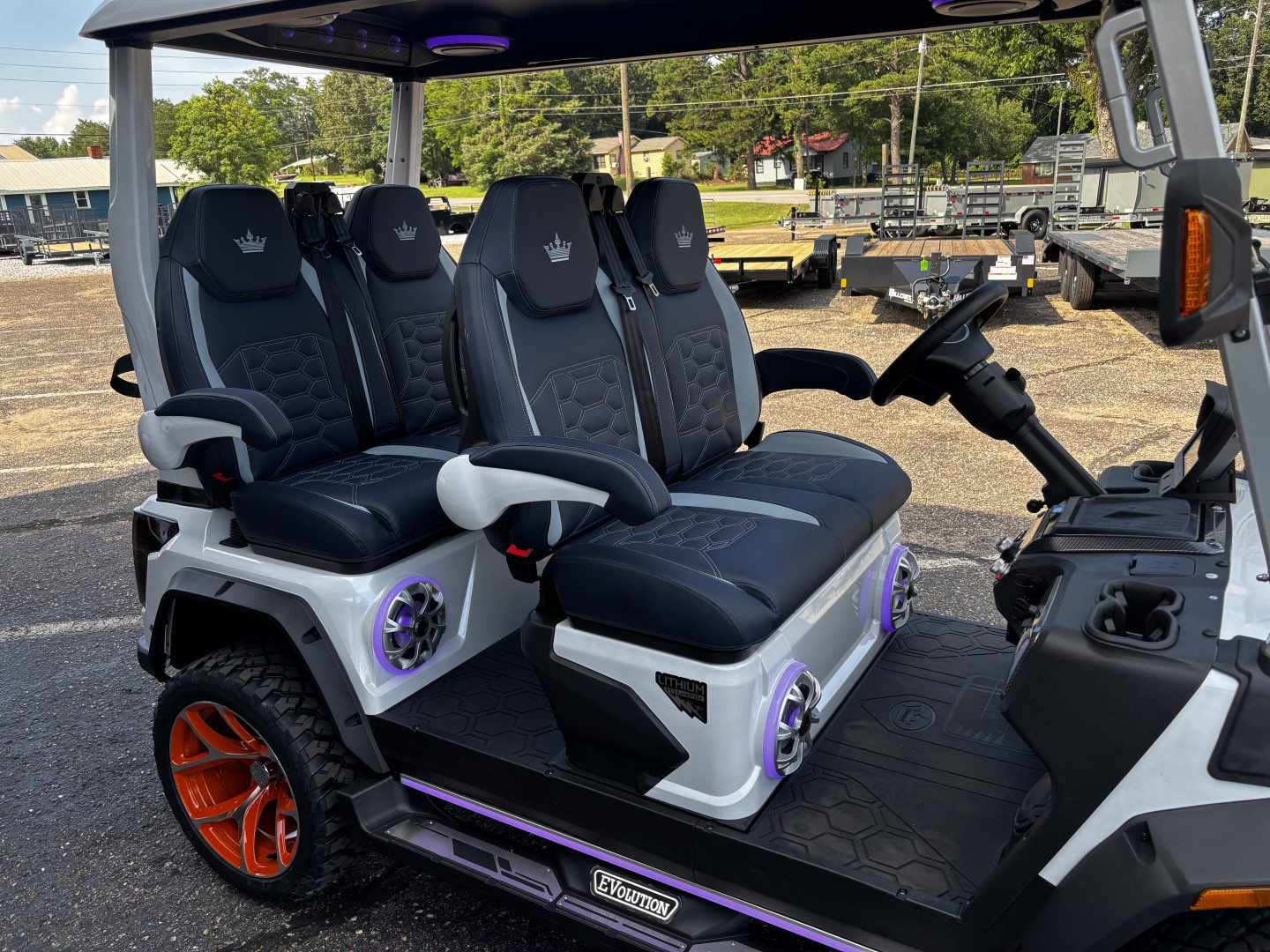 New 2025 Evolution Electric Vehicles XT4 Golf Cart