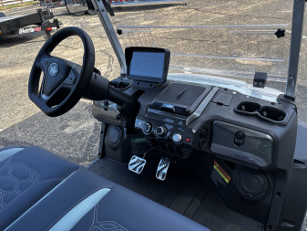 New 2025 Evolution Electric Vehicles XT4 Golf Cart