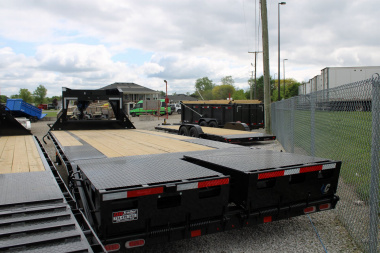 New 2025 Diamond C Trailers 25' MR 15.5K GVWR GOOSENECK EQUIPMENT TRAILER 48197 Equipment Trailer