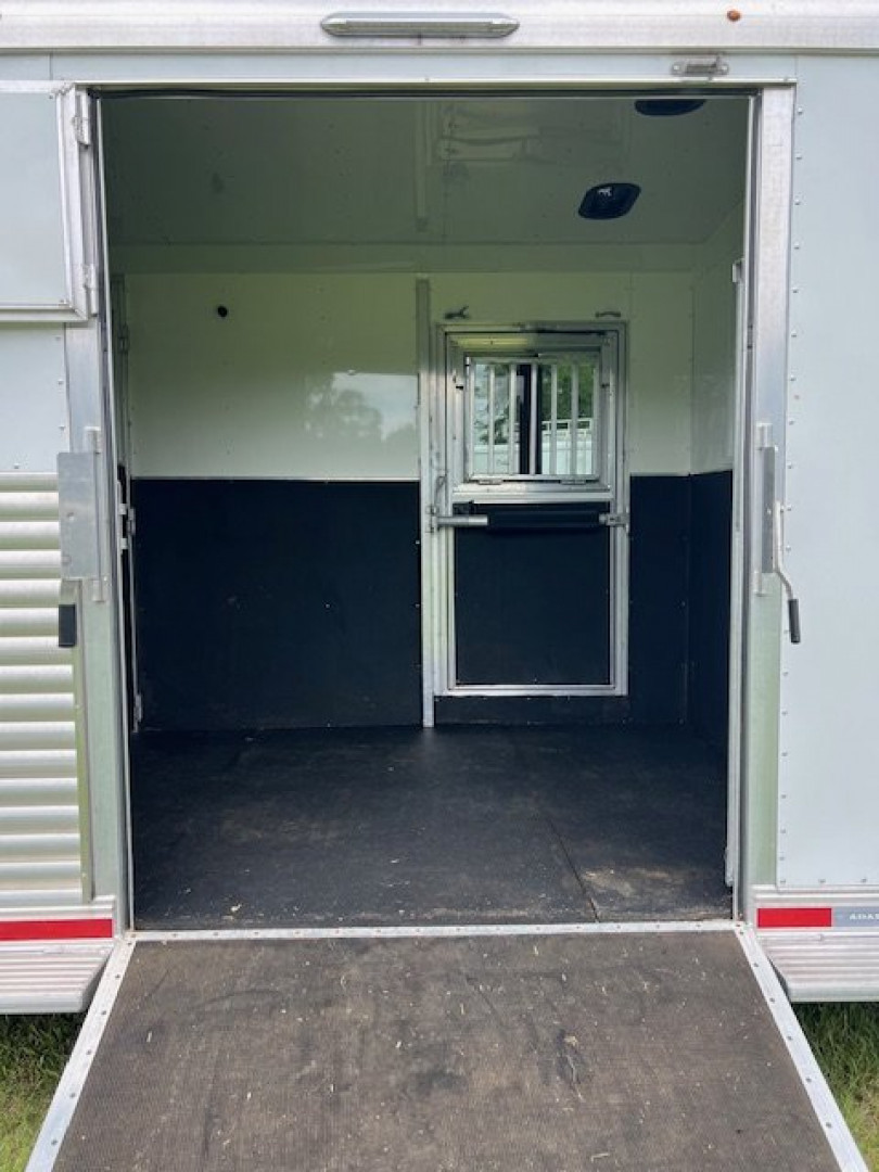 Used 2022 Adam 2+1 with dressing room Horse Trailer