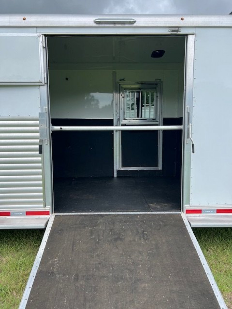 Used 2022 Adam 2+1 with dressing room Horse Trailer