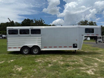 Used 2019 Logan Coach Riot 3 horse weekender Horse Trailer