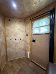Used 2019 Logan Coach Riot 3 horse weekender Horse Trailer