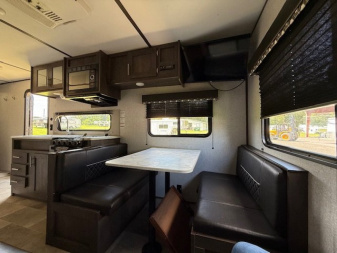 Used 2021 Keystone RV Coleman CM202RD21 Travel Trailer