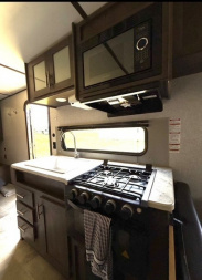 Used 2021 Keystone RV Coleman CM202RD21 Travel Trailer