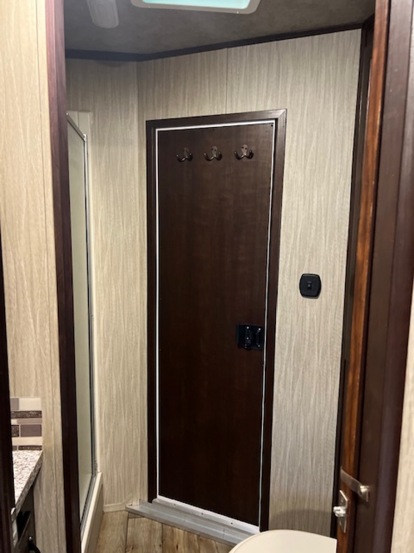 Used 2020 Bison Trailers 7' wide Trail Boss 2 horse w/ 11' lq slide Horse Trailer