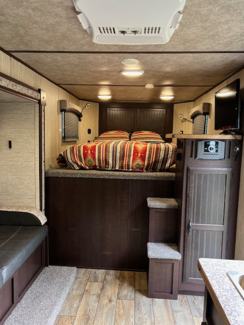 Used 2020 Bison Trailers 7' wide Trail Boss 2 horse w/ 11' lq slide Horse Trailer