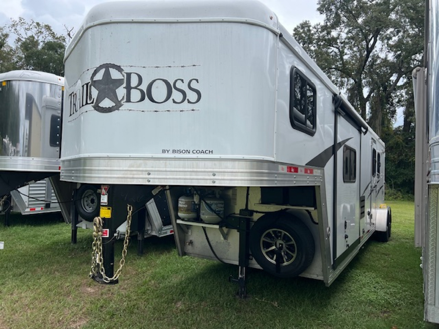 Used 2020 Bison Trailers 7' wide Trail Boss 2 horse w/ 11' lq slide Horse Trailer