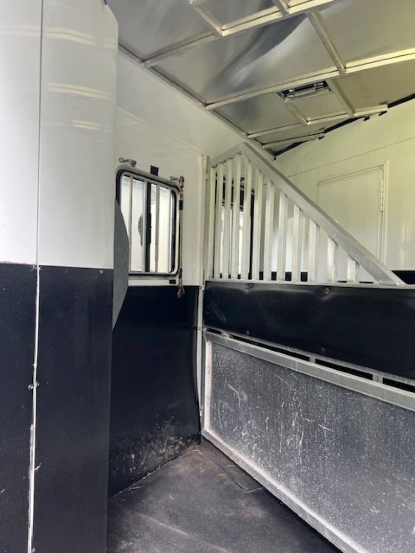 Used 2020 Bison Trailers 7' wide Trail Boss 2 horse w/ 11' lq slide Horse Trailer