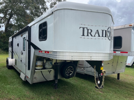 Used 2020 Bison Trailers 7' wide Trail Boss 2 horse w/ 11' lq slide Horse Trailer