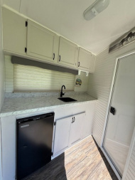 Used 1999 Sundowner 3 horse Adobe with weekender lq Horse Trailer
